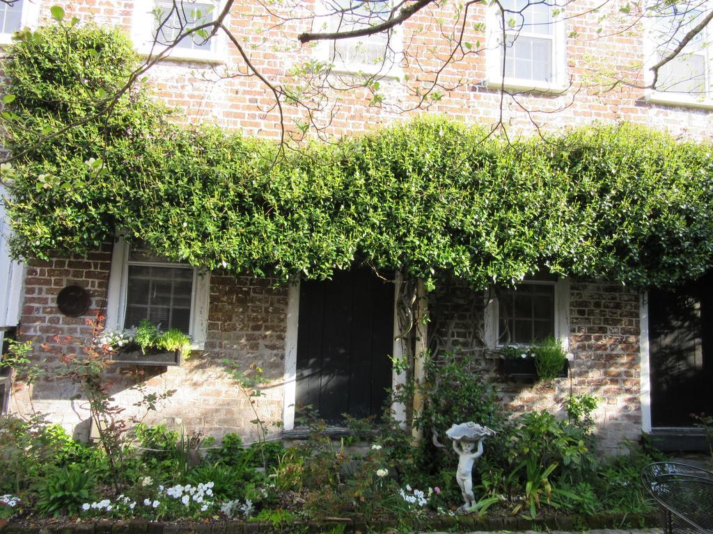 Historic 86 Church Street Charleston Exterior foto